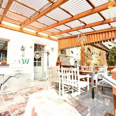 Vakantiehuis Hopfi Husli *